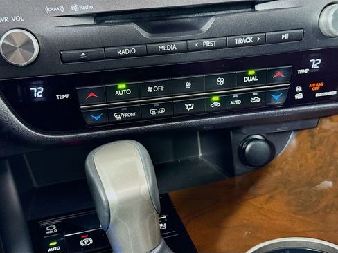 Used 2019 Lexus RX 350 FWD w/ Navigation Package image 16