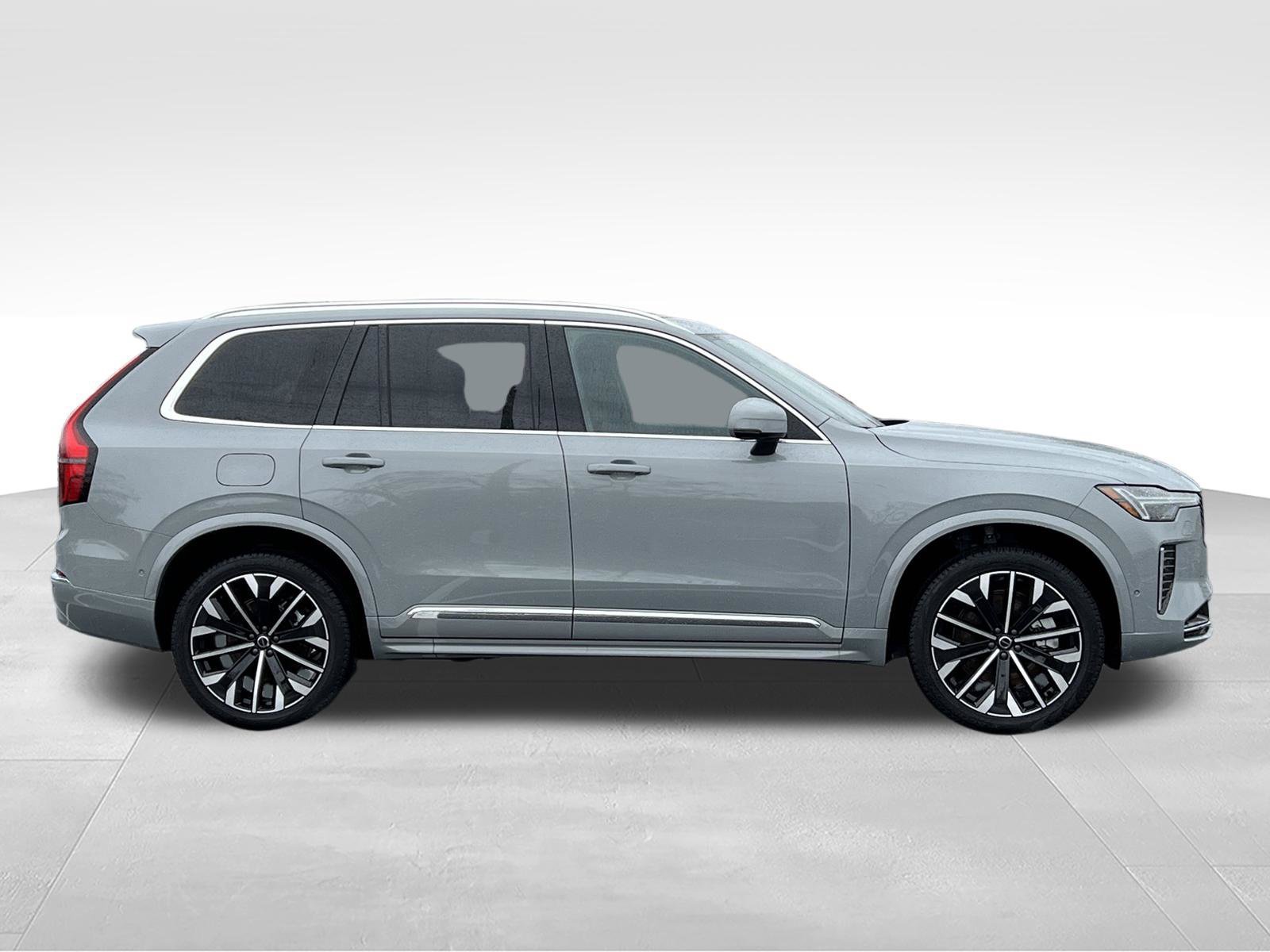 New 2026 Volvo XC90 T8 Plus w/ Protection Package Premier AWD/4WD image 7