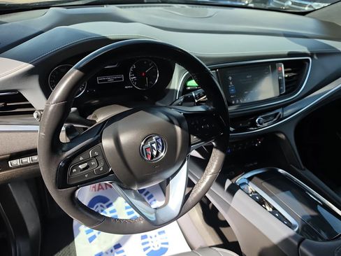 Used 2022 Buick Enclave Premium AWD/4WD image 15