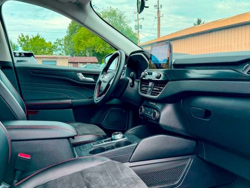 Used 2022 Ford Escape SEL w/ SEL Stealth AWD Package image 10