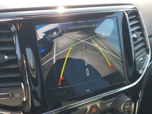 Used 2019 Jeep Grand Cherokee Limited image 31