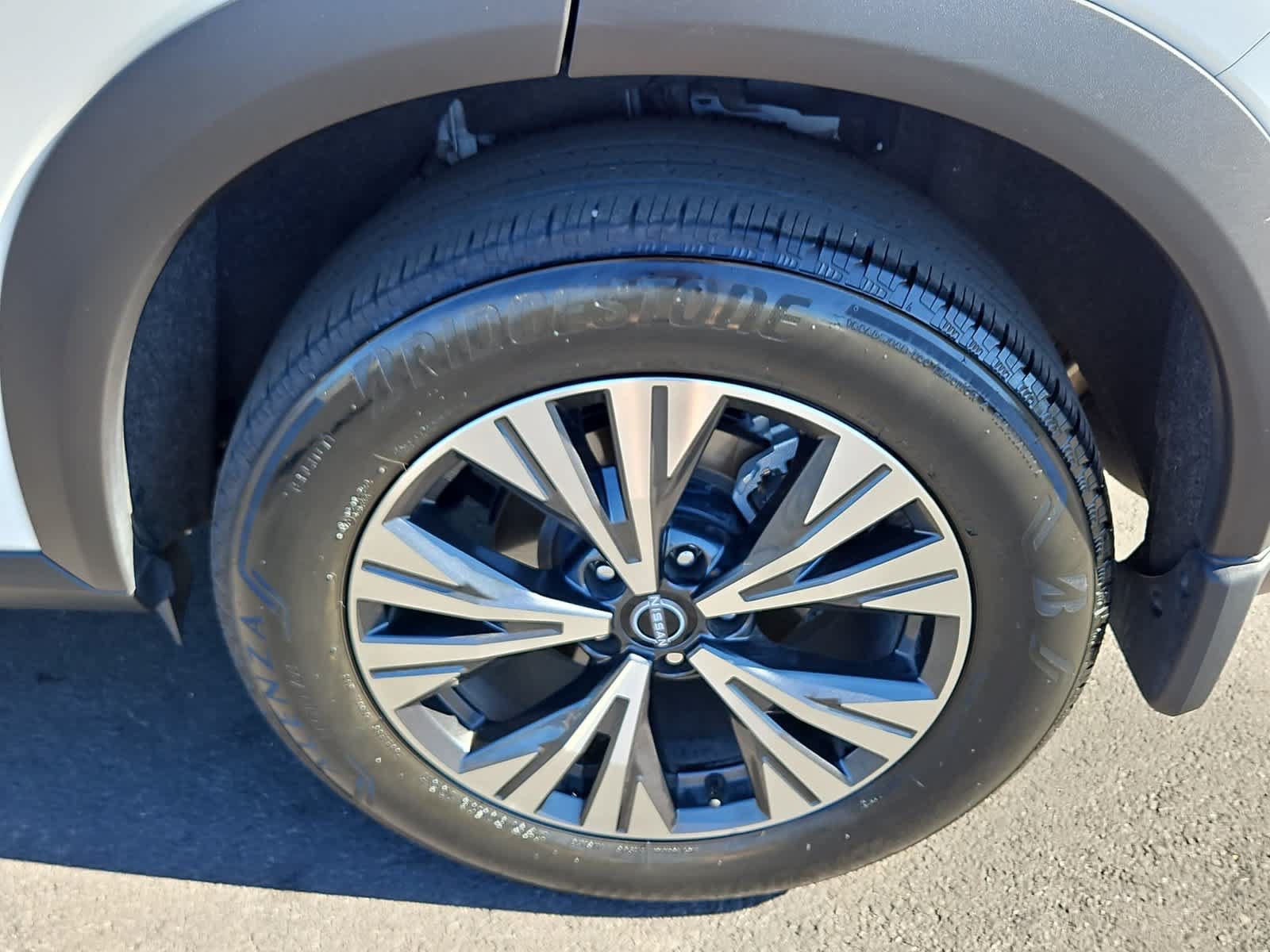 Used 2023 Nissan Rogue SV w/ SV Premium B Package AWD/4WD image 12
