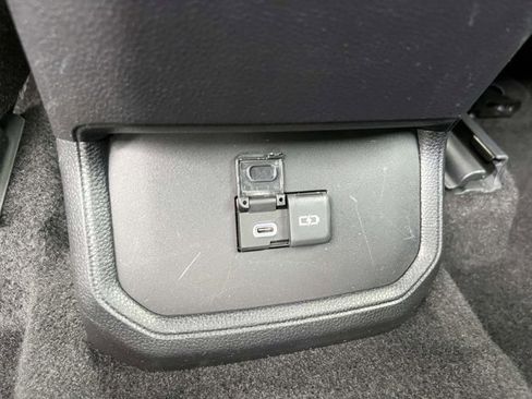 Used 2023 Toyota Highlander XSE AWD/4WD image 14
