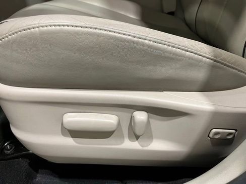 Used 2014 Toyota Venza XLE w/ Tow Prep Package image 35