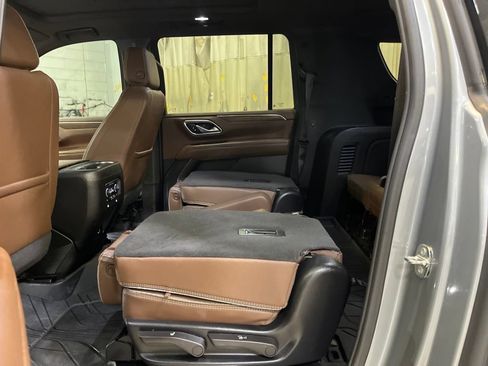 Used 2024 Chevrolet Suburban High Country w/ Max Trailering Package AWD/4WD image 23