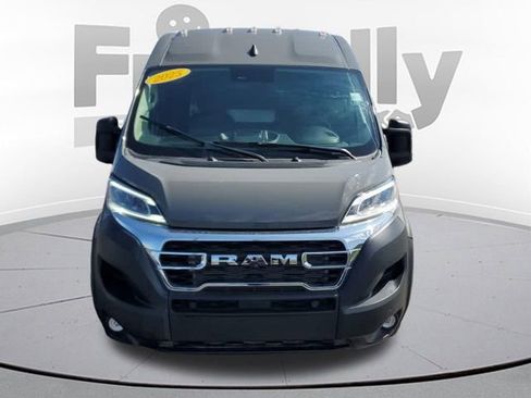 Used 2025 RAM ProMaster 2500 w/ Quick Order Package 22G SLT FWD image 8