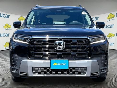New 2026 Honda Pilot Touring image 3