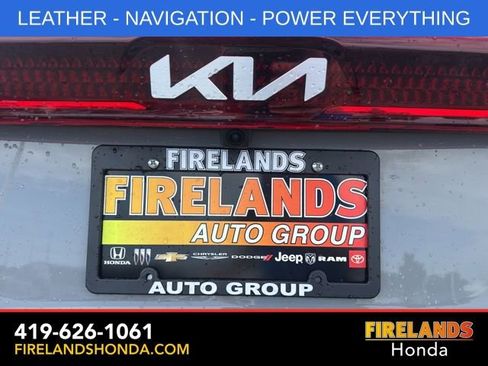 Used 2024 Kia Carnival EX FWD image 47