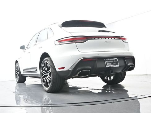 Certified 2025 Porsche Macan AWD/4WD image 50