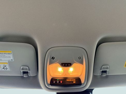 Used 2024 Chevrolet TrailBlazer LS image 14