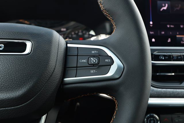 New 2026 Jeep Compass Latitude AWD/4WD image 14