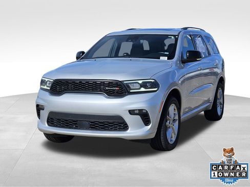 Used 2023 Dodge Durango GT image 3