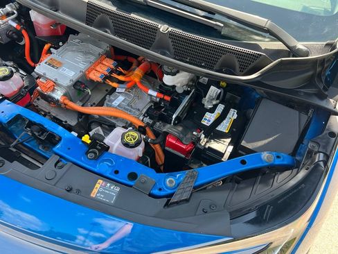 Used 2022 Chevrolet Bolt LT FWD image 43