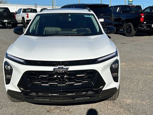 New 2026 Chevrolet Trax ACTIV w/ Sunroof Package image 2