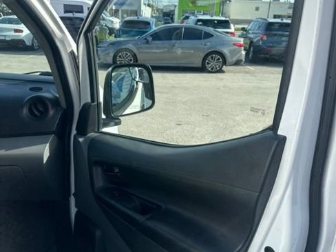 Used 2015 Nissan NV200 S FWD image 8