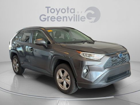 Certified 2021 Toyota RAV4 XLE Premium AWD/4WD image 8