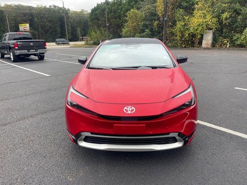 Used 2024 Toyota Prius Prime Premium image 2