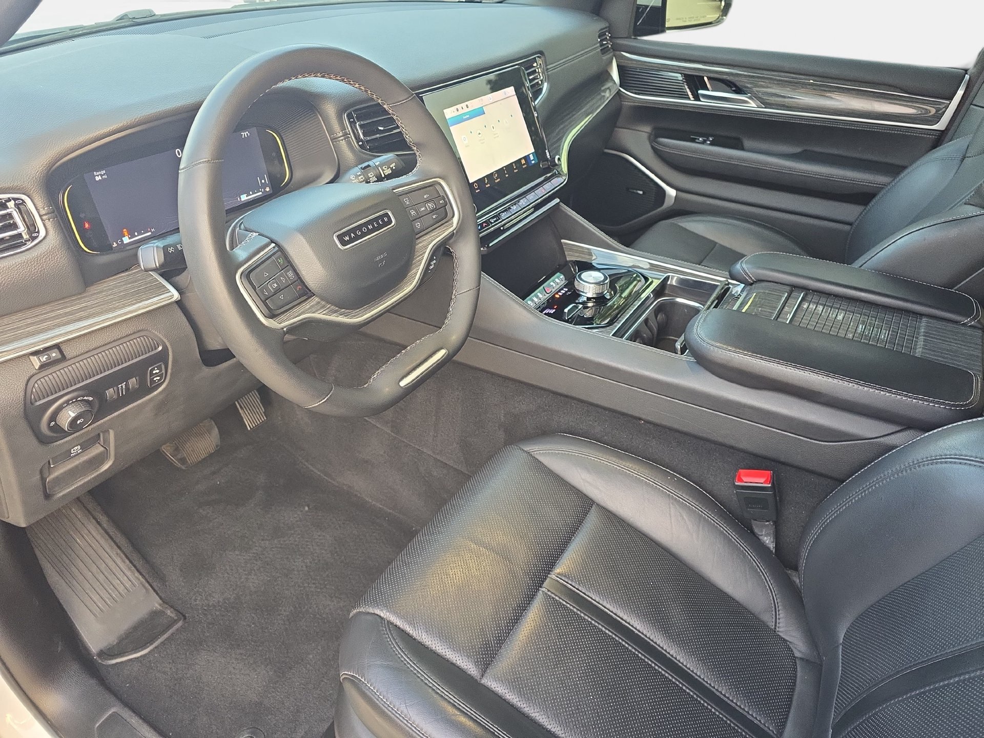 Used 2022 Jeep Wagoneer Series II AWD/4WD image 16