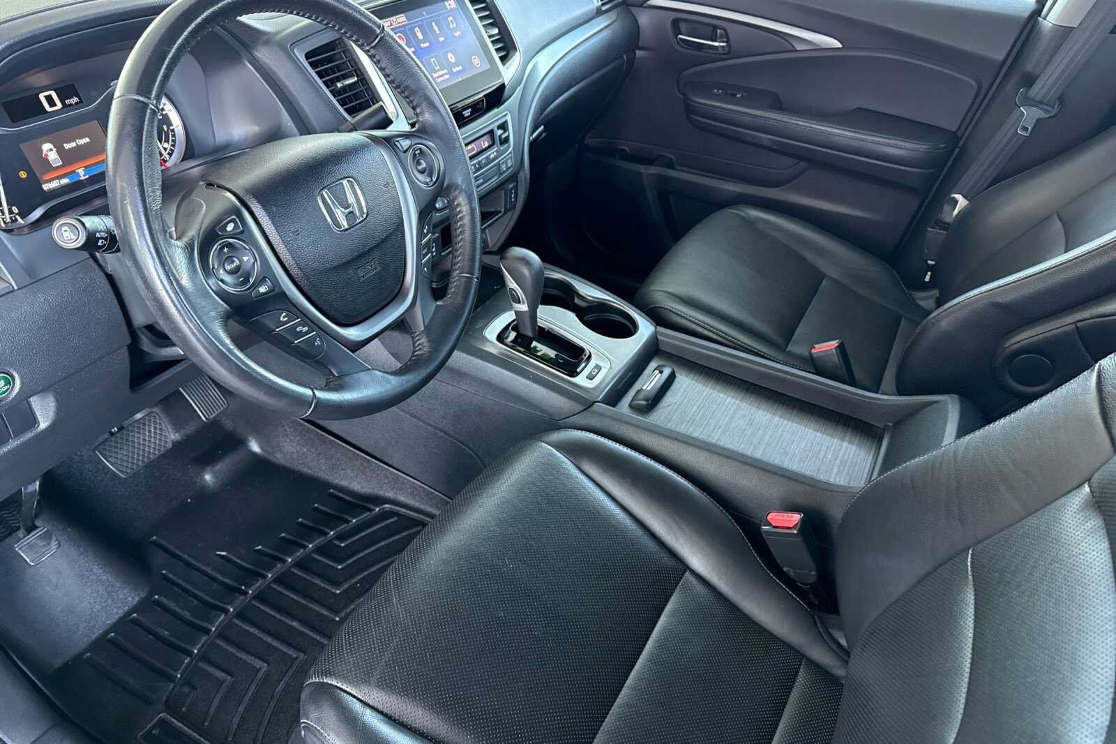 Used 2017 Honda Ridgeline RTL-T image 10