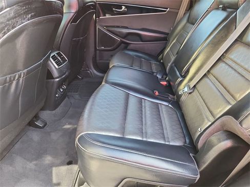 Used 2019 Kia Sorento SX image 26