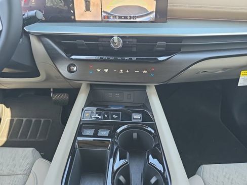 New 2026 Nissan Murano Platinum AWD/4WD image 3