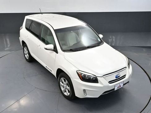Used 2012 Toyota RAV4 EV image 51