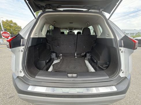 Used 2023 Nissan Rogue SV AWD/4WD image 27
