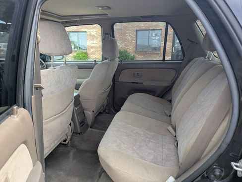 Used 2000 Toyota 4Runner SR5 AWD/4WD image 10