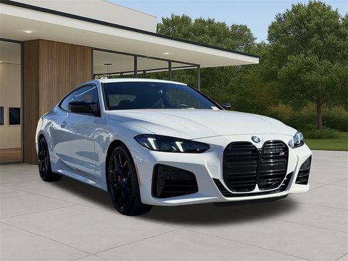 Certified 2025 BMW M440i Coupe w/ Parking Assistance Package image 4