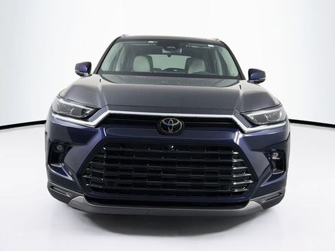 New 2026 Toyota Grand Highlander AWD image 2