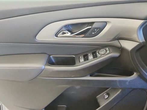 Used 2024 Chevrolet Traverse LT w/ LPO, Floor Liner Package AWD/4WD image 32