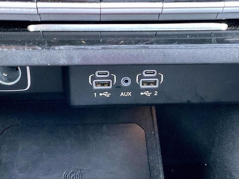 Used 2024 Jeep Wagoneer Series II AWD/4WD image 18