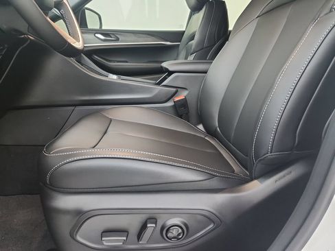 New 2026 Jeep Grand Cherokee L Limited AWD/4WD image 19