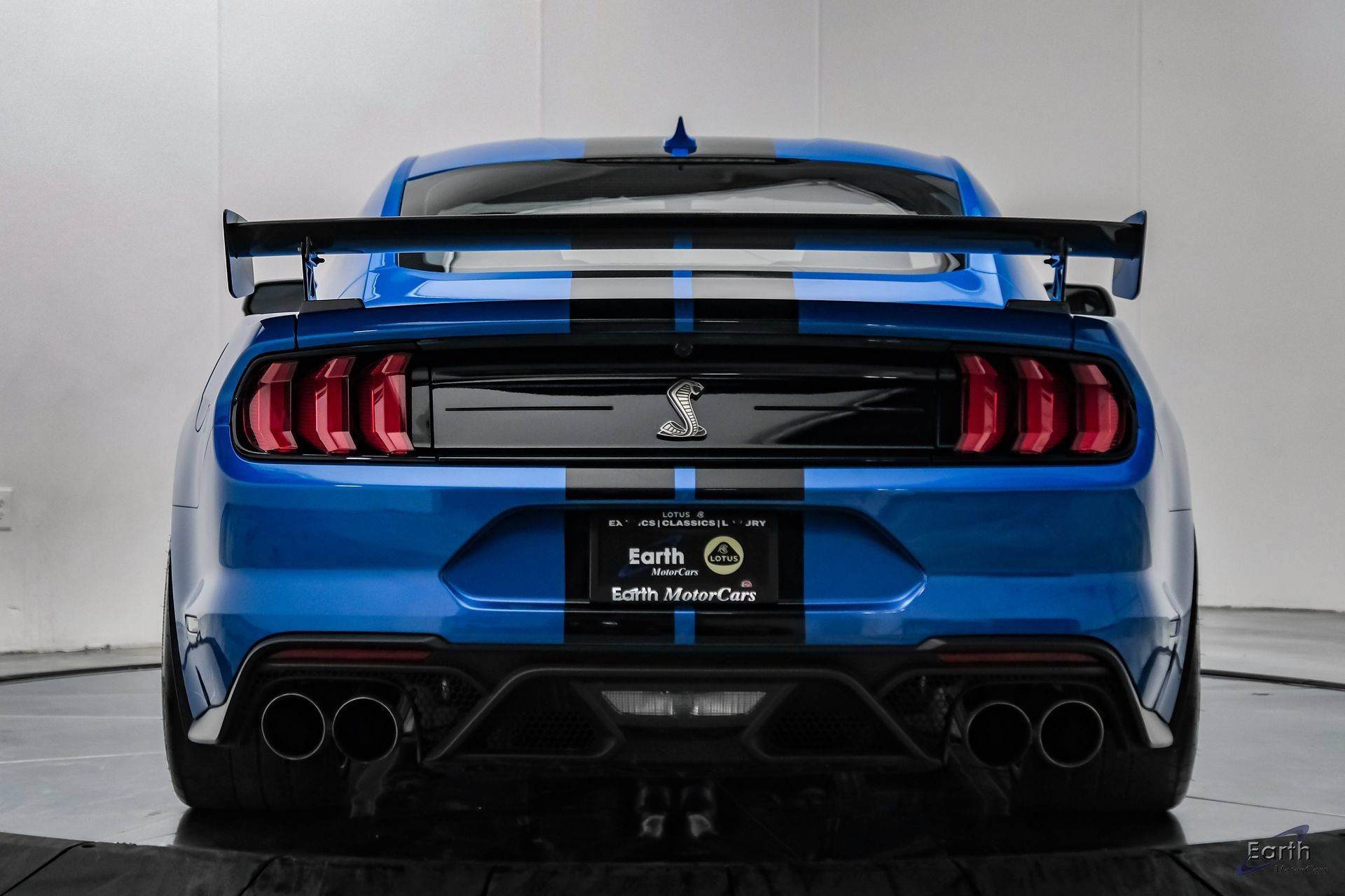 Used 2021 Ford Mustang Shelby GT500 w/ Carbon Fiber Track Pack RWD image 15