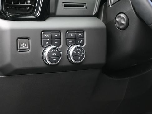 Used 2024 GMC Sierra 1500 AT4 w/ AT4 Preferred Package AWD/4WD image 23