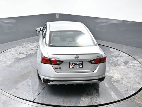 Used 2024 Nissan Altima 2.5 SV image 46