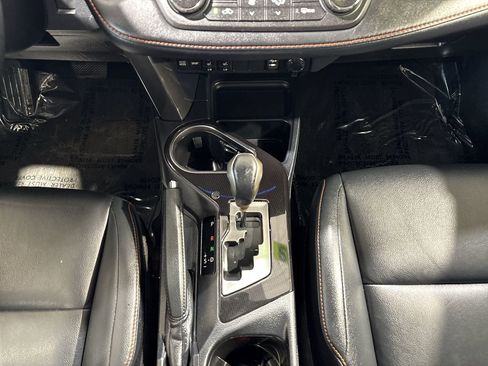 Used 2016 Toyota RAV4 SE image 19