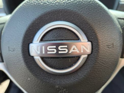 Used 2025 Nissan Altima 2.5 SV FWD image 32