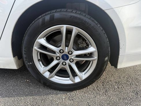 Used 2015 Ford Fusion Energi Titanium FWD image 28