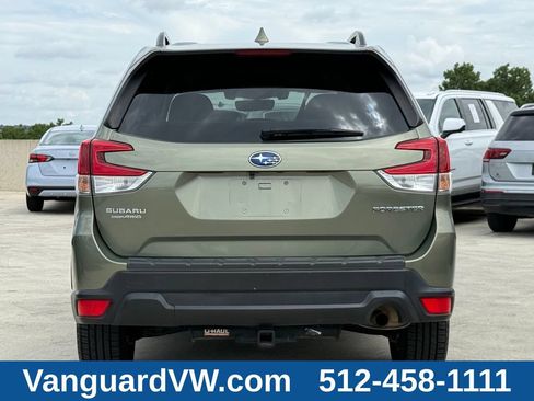 Used 2020 Subaru Forester Premium AWD/4WD image 9