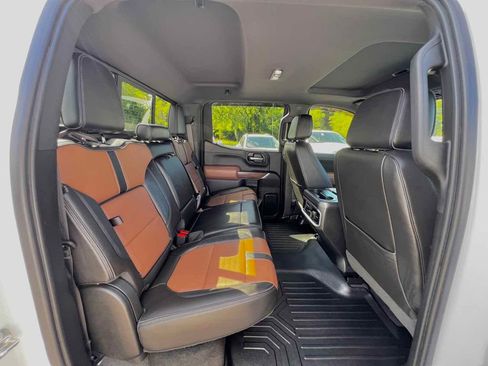 Used 2019 Chevrolet Silverado 1500 High Country image 20