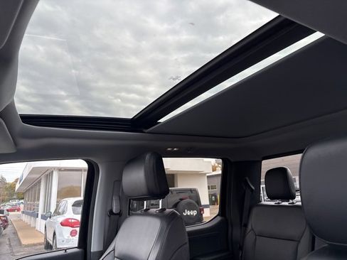 Used 2022 Ford F150 Lariat w/ Equipment Group 502A High image 5