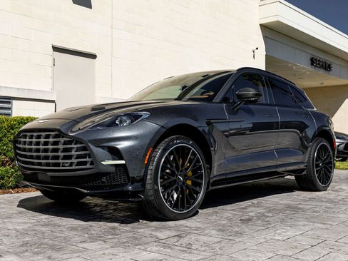 Used 2023 Aston Martin DBX 707 image 34