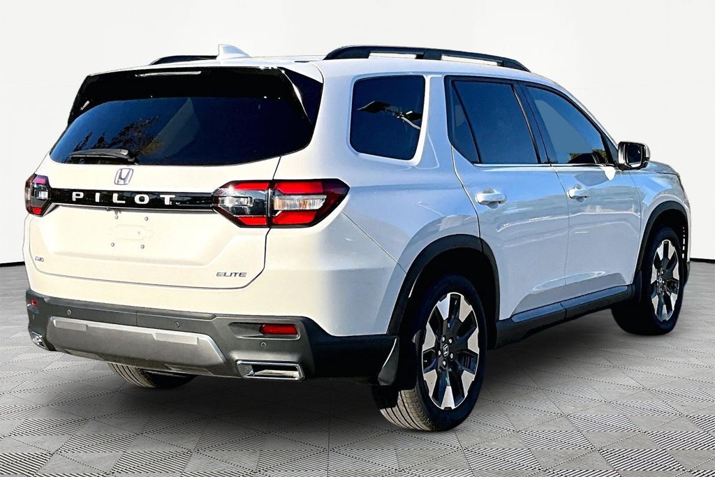 Used 2026 Honda Pilot Elite image 5