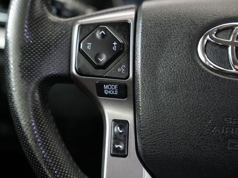 Used 2022 Toyota Tacoma SR5 w/ Technology Package RWD image 12