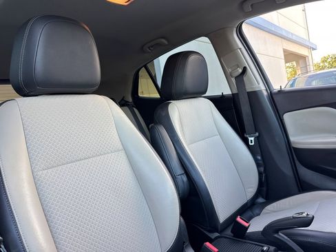 Used 2017 Buick Encore Preferred image 31