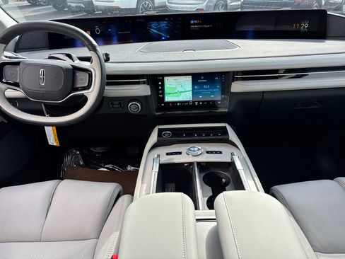 New 2026 Lincoln Navigator L Reserve AWD/4WD image 29