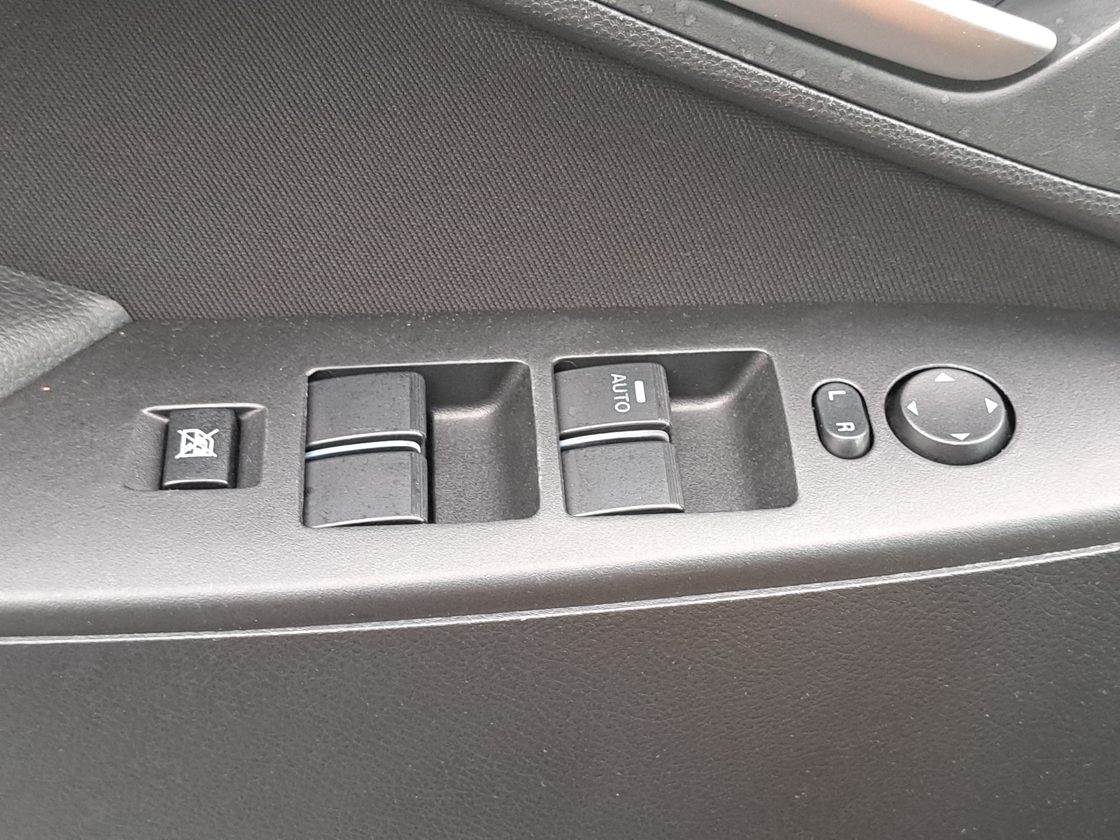 Used 2013 MAZDA MAZDA3 i Touring FWD image 26