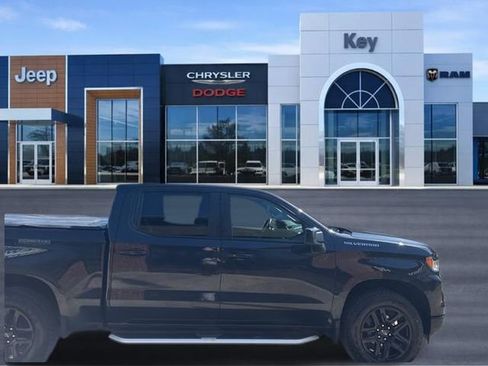 Used 2023 Chevrolet Silverado 1500 RST w/ Convenience Package II AWD/4WD image 3