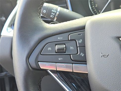 Used 2025 Cadillac XT6 Premium Luxury image 28